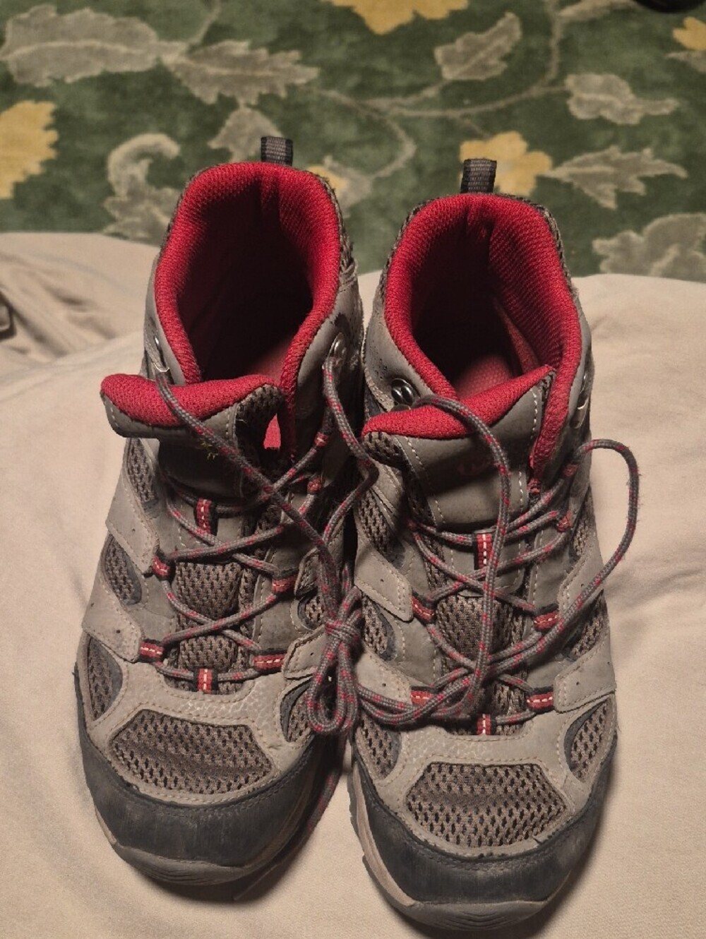 Merrell Women's Gray Hiking Ankle Boots with Red Lining - Picture 7 of 10
